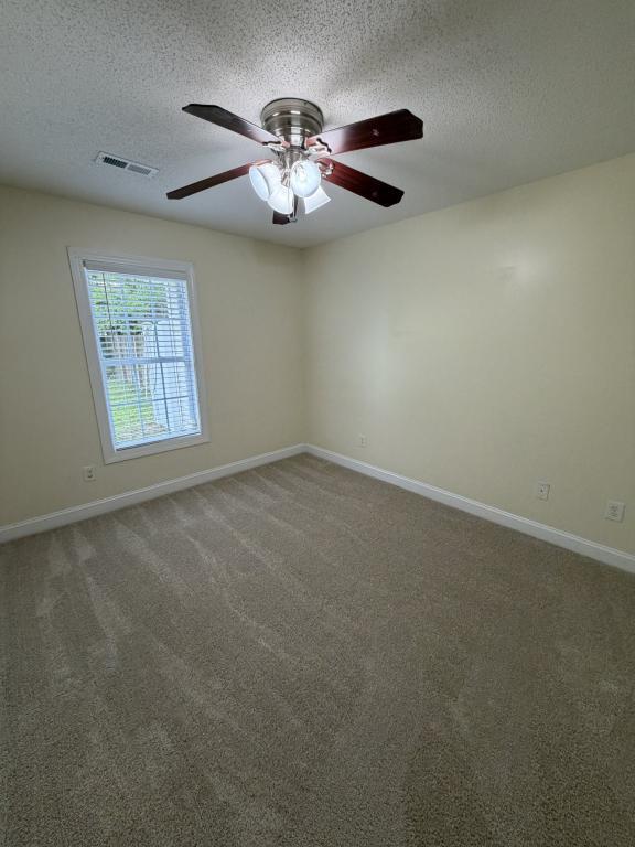 Building Photo - 2556A Saddleback Dr