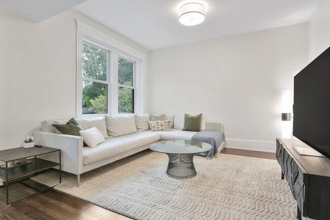 Building Photo - 70 Marshal St