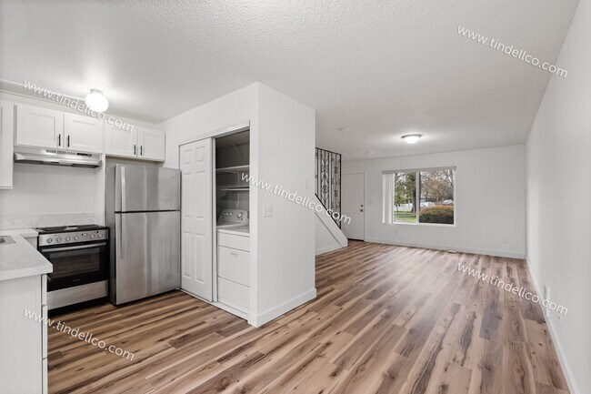 Building Photo - 17324 SW Merlo Rd