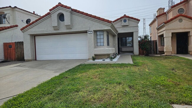 Building Photo - 240 Case Dr