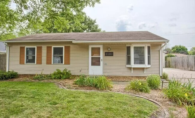 Building Photo - 2503 W Kirby Ave