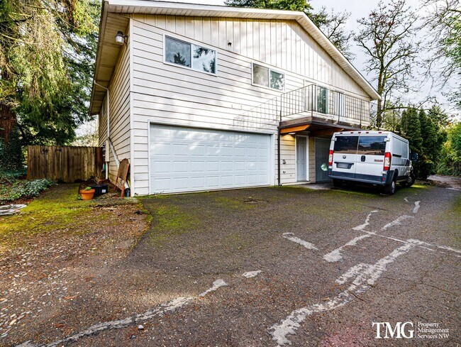 Building Photo - Charming 2BR Condo with a Garage in the Highly Desired McGillivray Neighborhood!