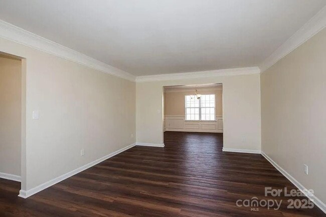 Building Photo - 10545 Barvas St