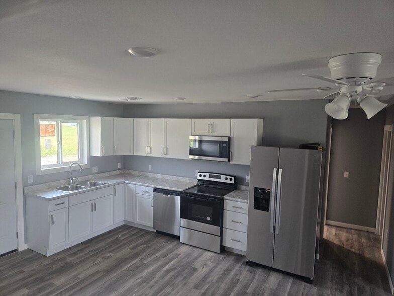 Building Photo - 1115 Olson St