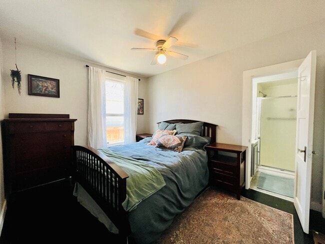 Building Photo - $0 DEPOSIT OPTION, CHARMING 3 BED 2 BATH TRADITIONAL BRICK HOME!! HUGE YARD, DETACHED GARAGE, COM...