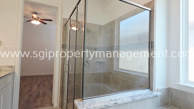 Building Photo - 7703 Coronado Dr