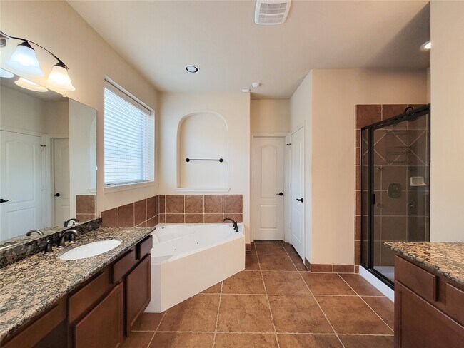Building Photo - 2210 Pearl Bay Ct