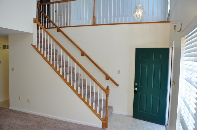 Building Photo - 470 Summit Tree Ct