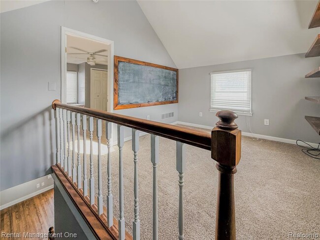 Building Photo - 49 Hovey St