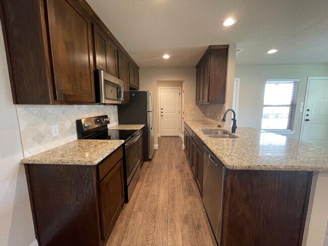 Building Photo - 8113-8115 Tanner