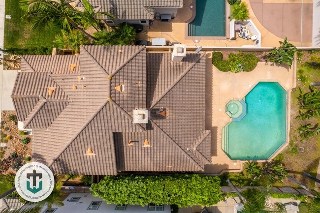 Building Photo - 15804 Caminito Cantaras