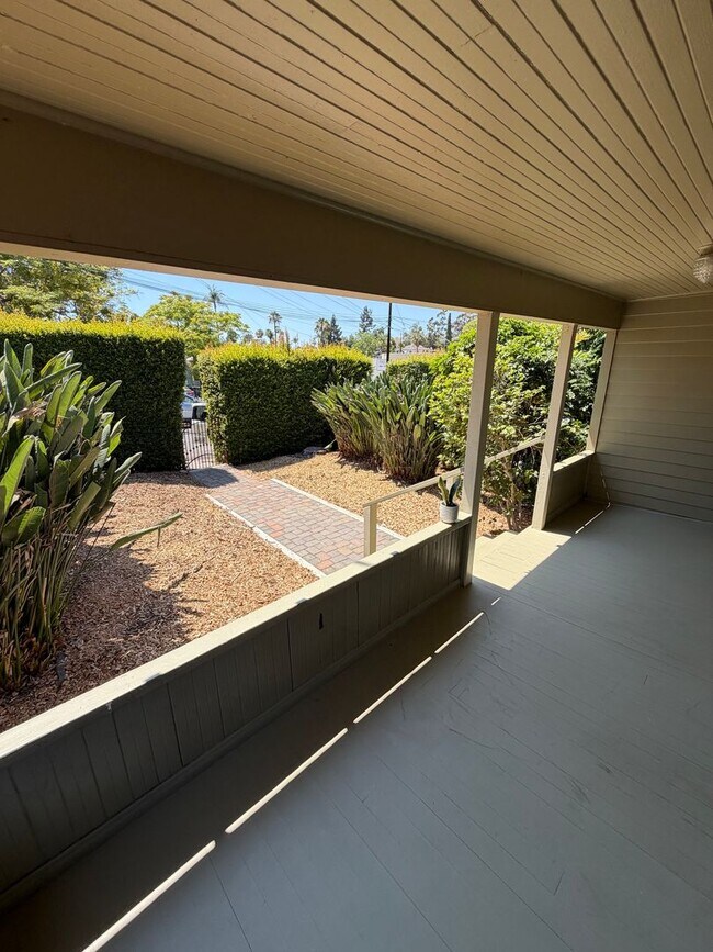 Building Photo - Quaint 2BD/1BA house in La Mesa Village available now for a 1-year lease!