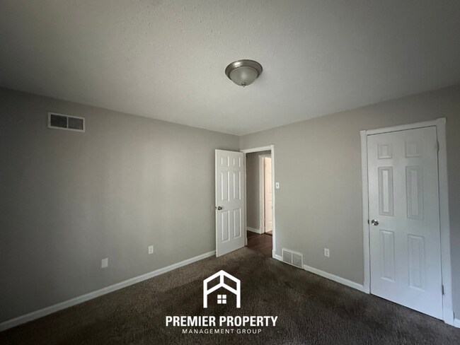 Building Photo - Stunning 3BR/2BA Cordova Home | 1,847 Sq Ft, Sunroom, Stone Fireplace & Hardwood Floors