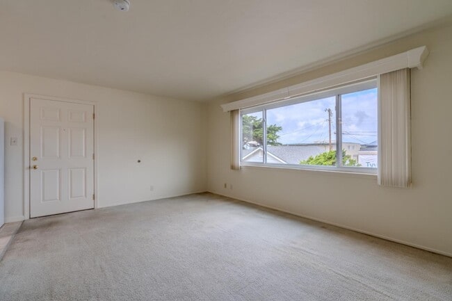 Building Photo - 15 Santa Maria Ave