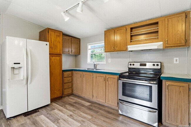 Building Photo - 636 Balsa