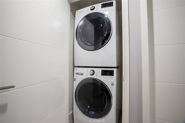 Building Photo - 2225 Mira Vista Ave