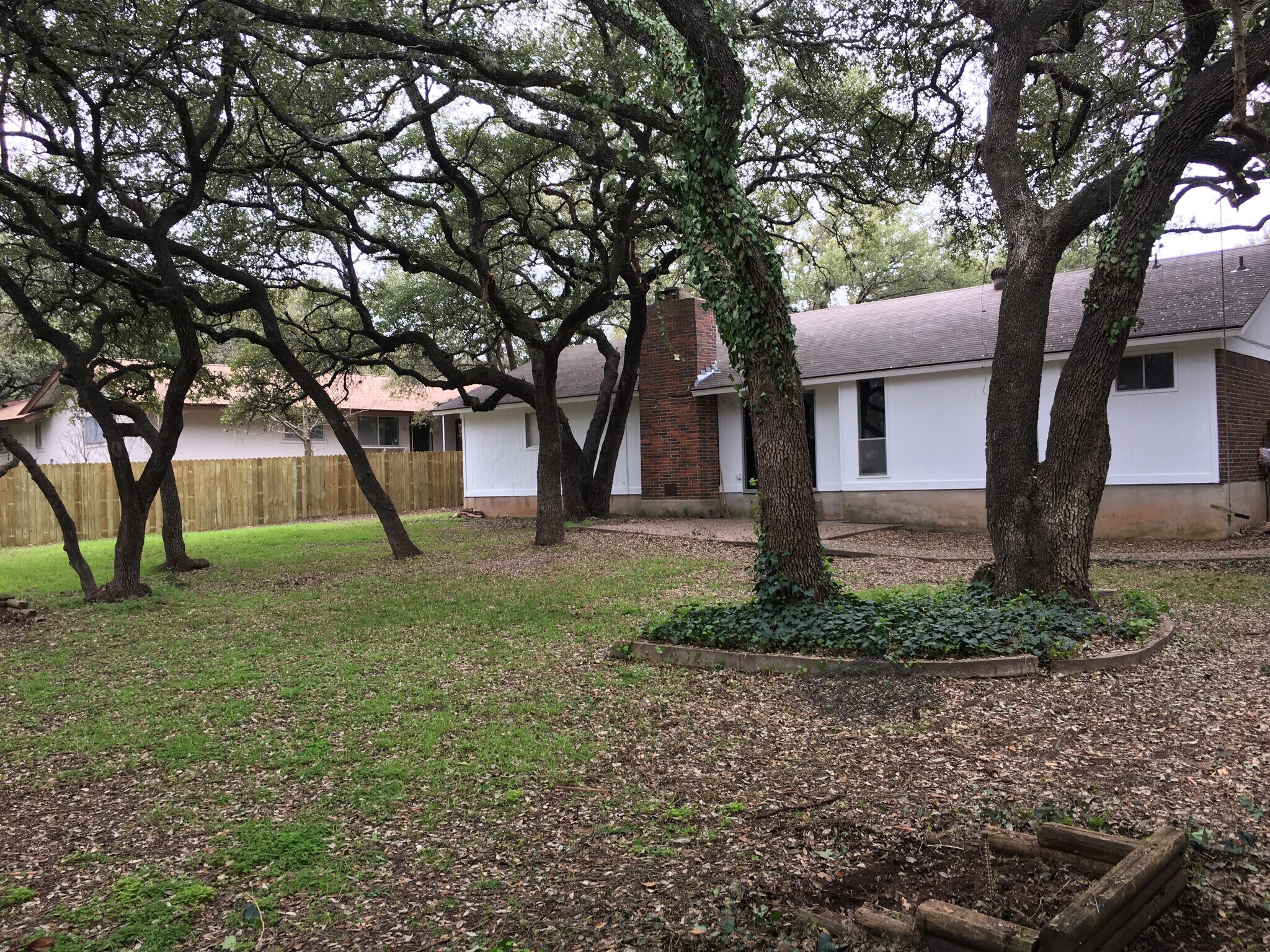 Building Photo - 2400 Dijon Dr