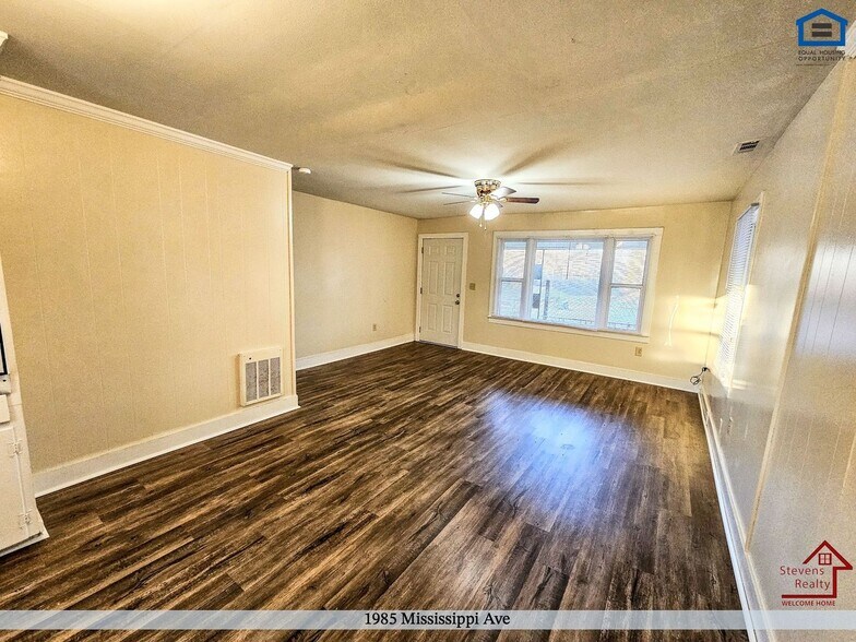 Building Photo - 1985 Mississippi Ave