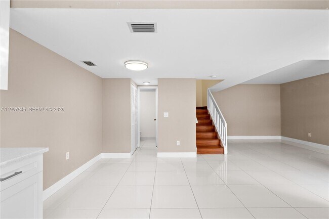 Building Photo - 6211 SW 138th Ct