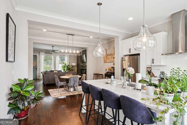 Building Photo - 144 1st Ave NW