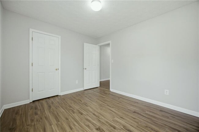 Building Photo - 1002 Pine Isle Ct