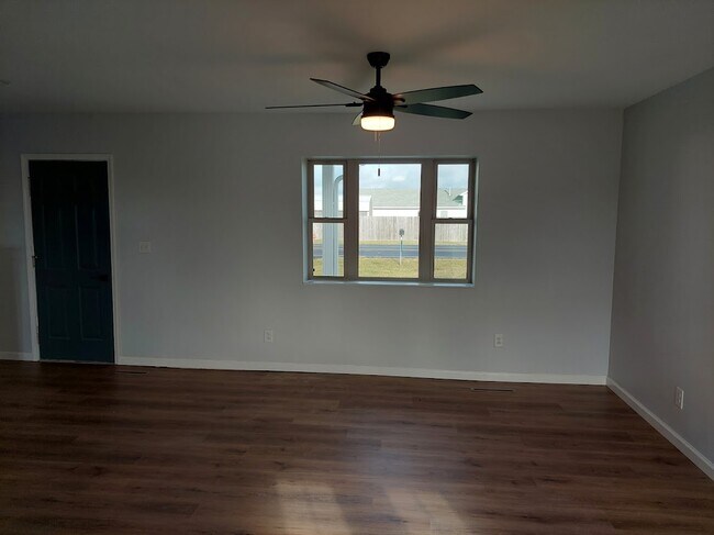 Living Room - 1835 W Sandusky St