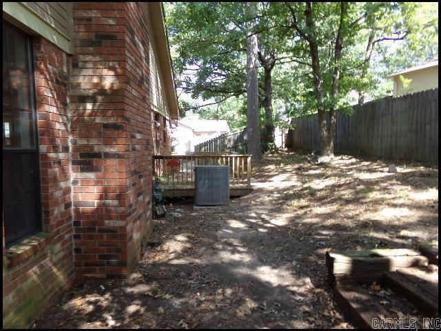 Building Photo - 8 Woodlore Cir