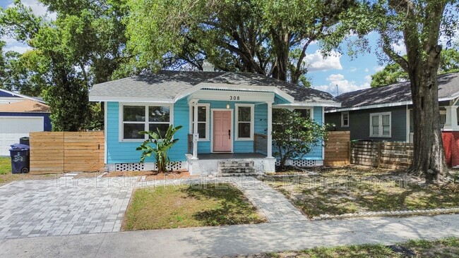 Building Photo - 308 E Hanna Ave