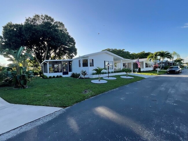 Building Photo - 920 Sun Acres Ln