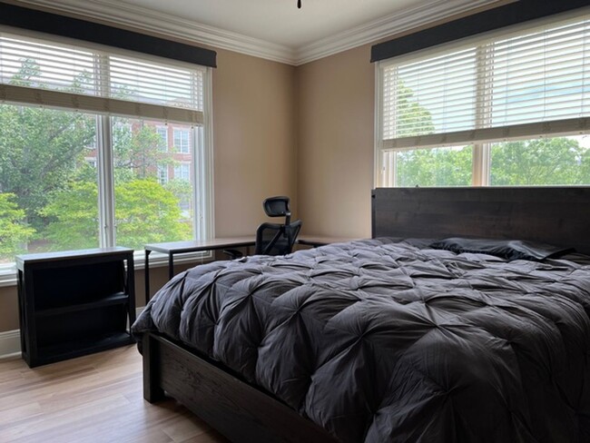 Building Photo - Modern Downtown Auburn Condo – Walk to Too...