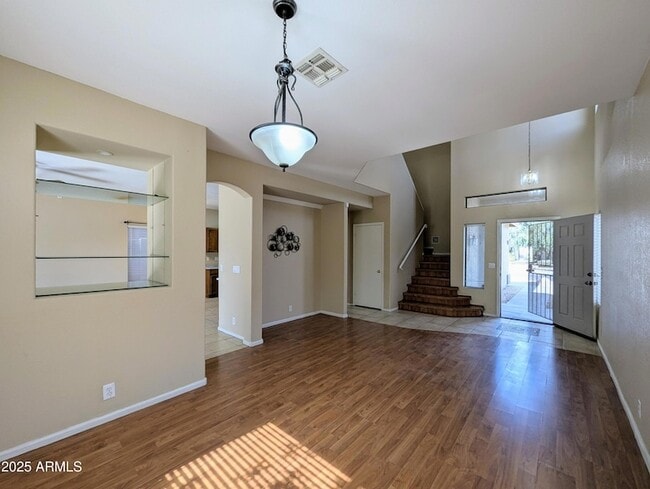 Building Photo - 8861 W Paradise Dr