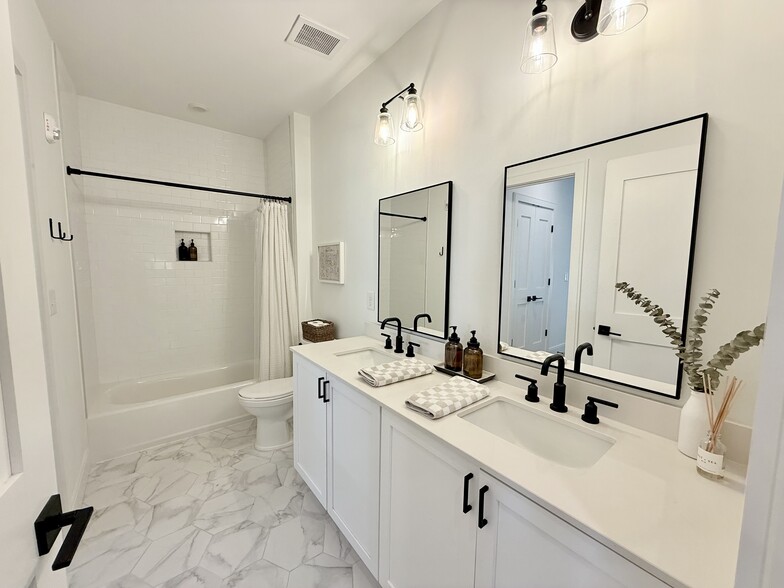Secondary Bathroom - 130 Rail Crossing Ln
