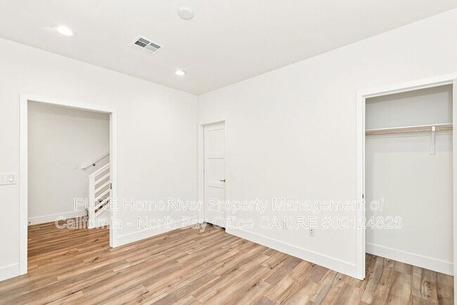 Building Photo - 295 Gambrel Cir
