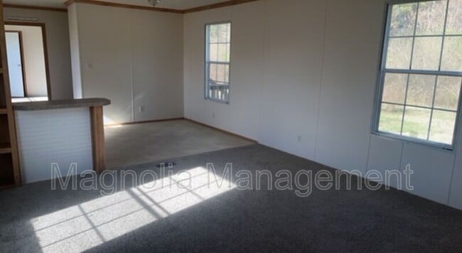 Building Photo - 1096 Tollie Weldon Rd