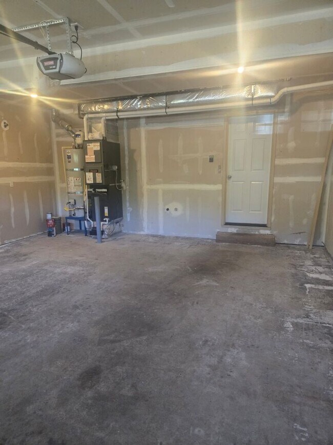 Building Photo - 3bd/2.5ba Maple Valley Home