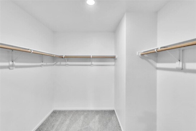 Building Photo - 27627 Village Way Dr.
