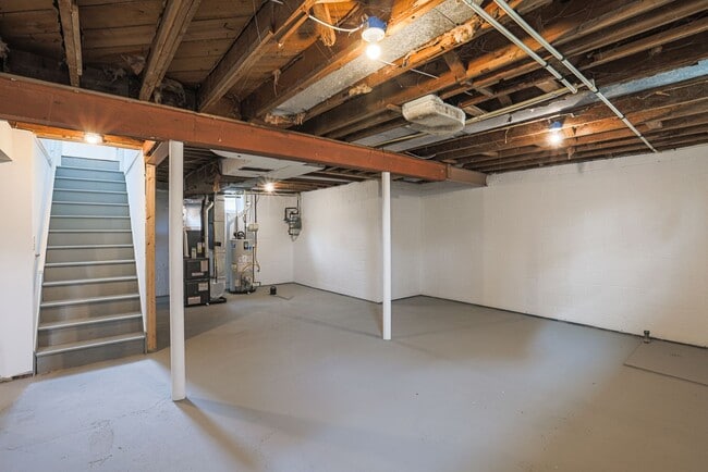 Building Photo - 5319 Plainfield Ave