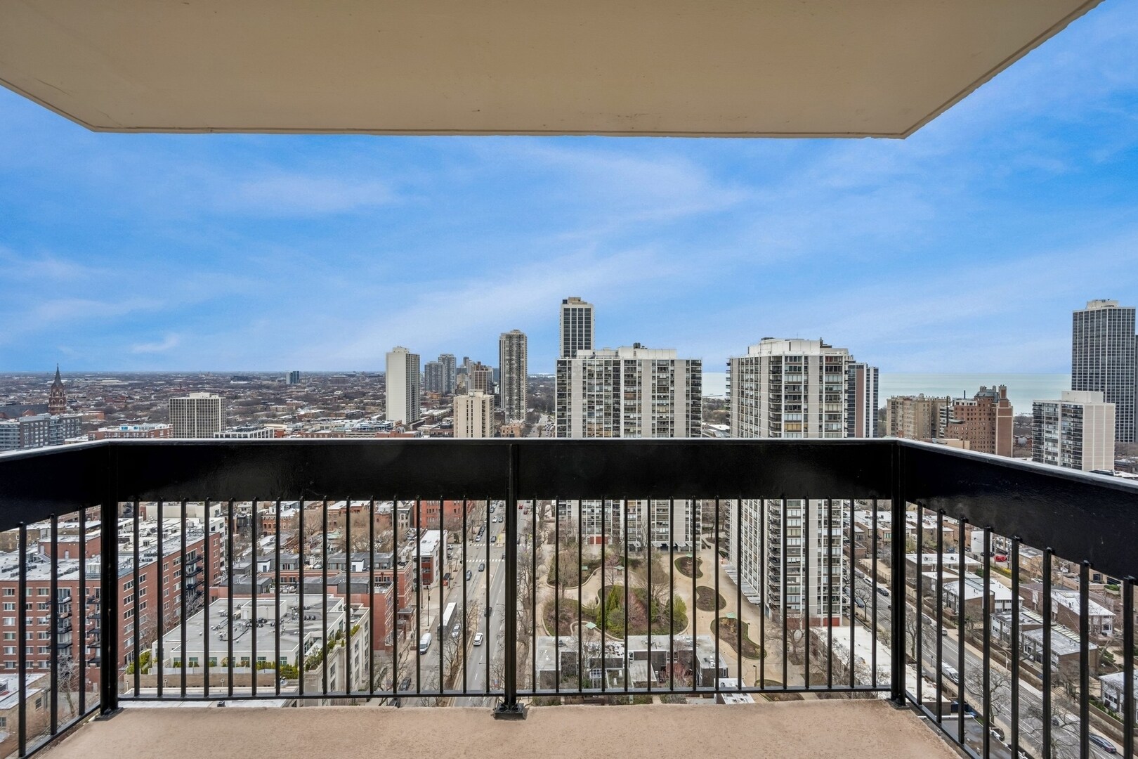 Building Photo - 1360 N Sandburg Ter