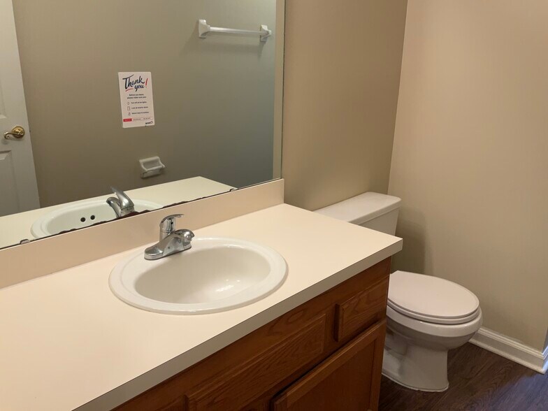 Building Photo - 7691 Enderby Ave E