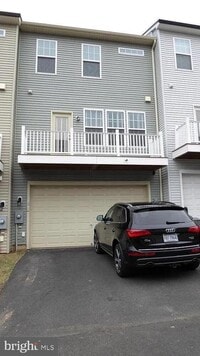 Building Photo - 44016 Etna Terrace