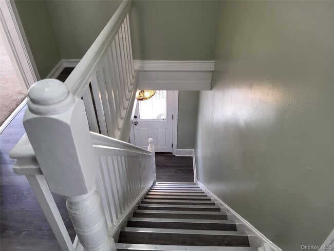 Building Photo - 83 W Main St