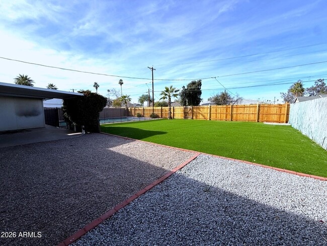 Building Photo - 2114 W San Juan Ave