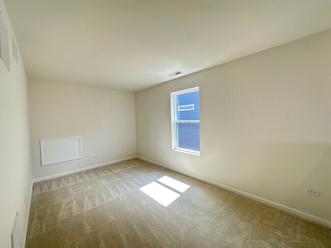 Building Photo - 2656 Lawlor Ln