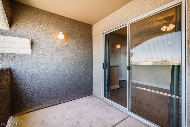 Building Photo - 5055 W Hacienda Ave