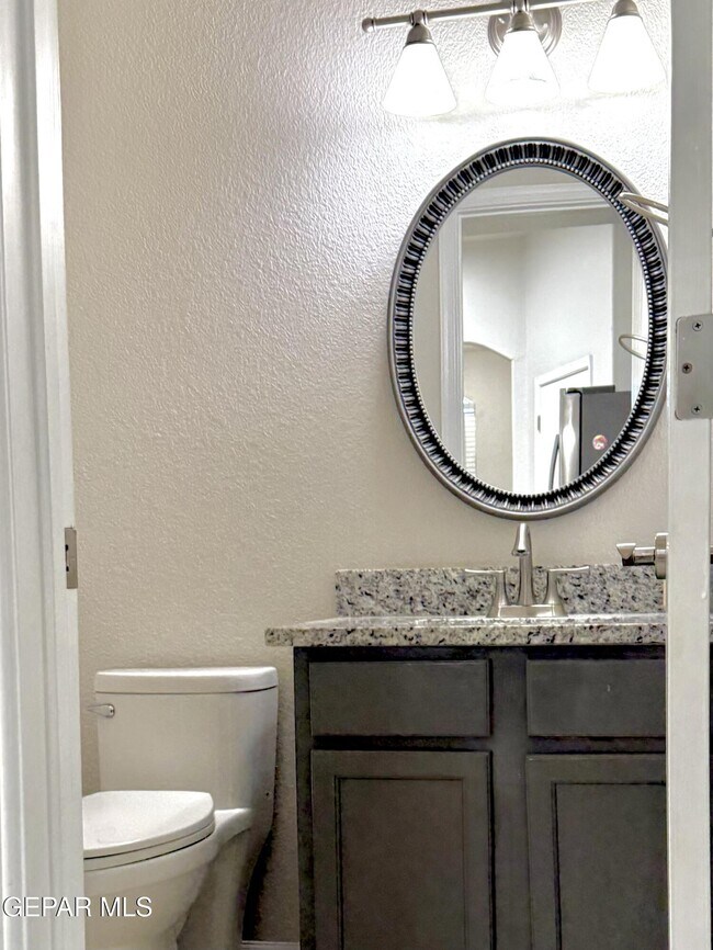 Building Photo - 12749 Tierra Salas Dr