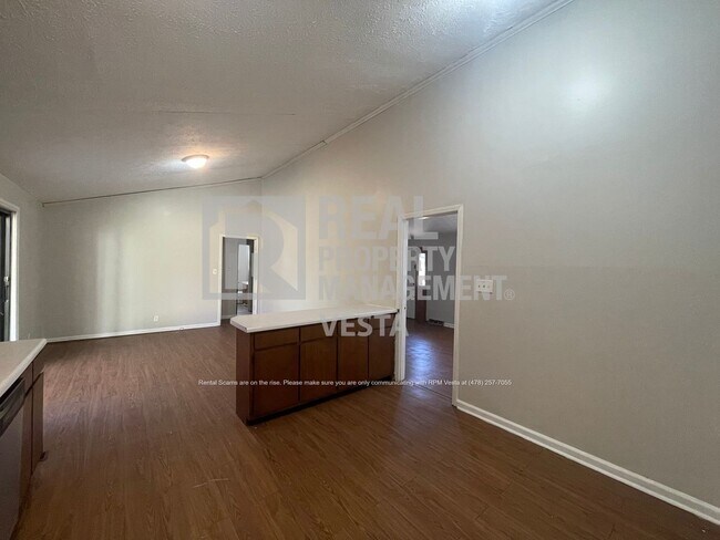 Building Photo - 1550 N Atwood Dr