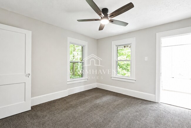 Building Photo - 1007 Delia Ave