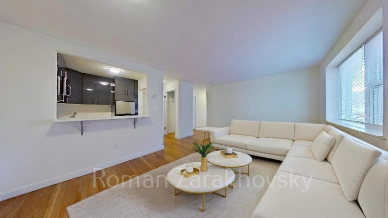 Building Photo - 14 Marion St