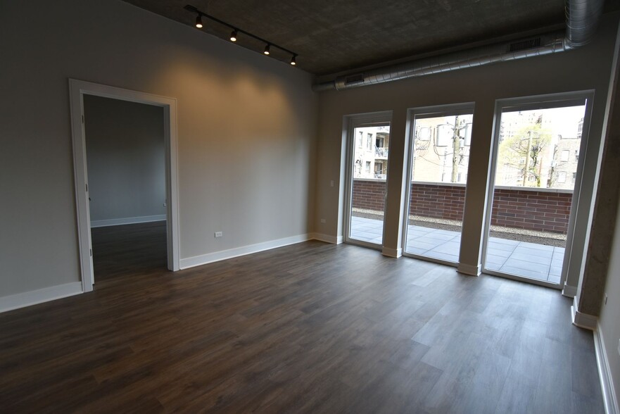Building Photo - 3832 N Broadway St