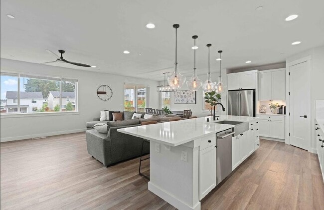 Building Photo - 10224 Ramble Dr NW